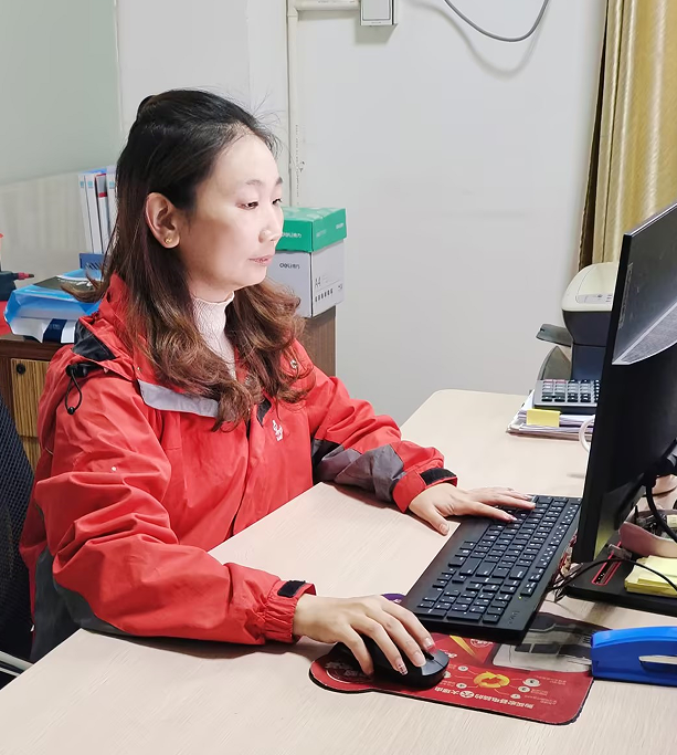 榜样力量|“巾帼标兵”文瑶：只要肯钻，在哪个岗位都能绽放芳华